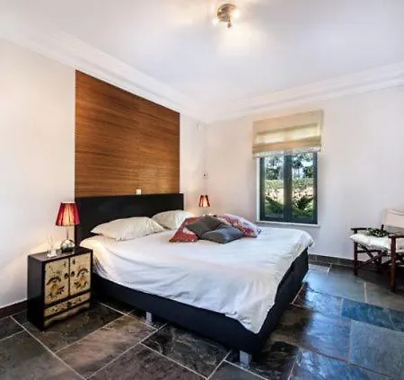Sleeps 14 * Donalda