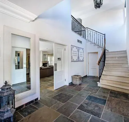 Sleeps 14 Villa