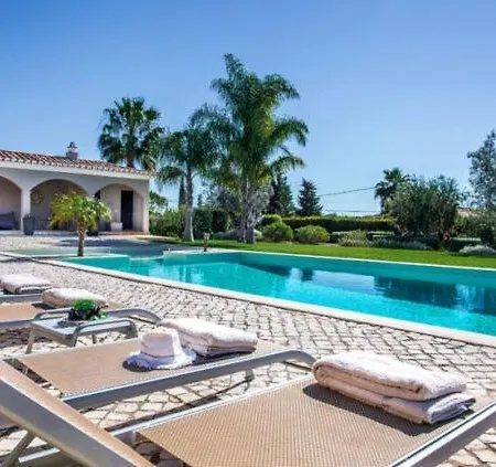 Sleeps 14 Villa